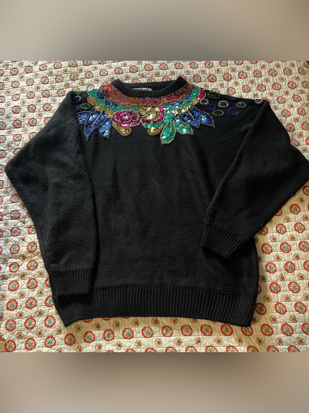 EUC Vintage 80s/90s Sequin & Beaded Floral design Crewneck Sweater size large